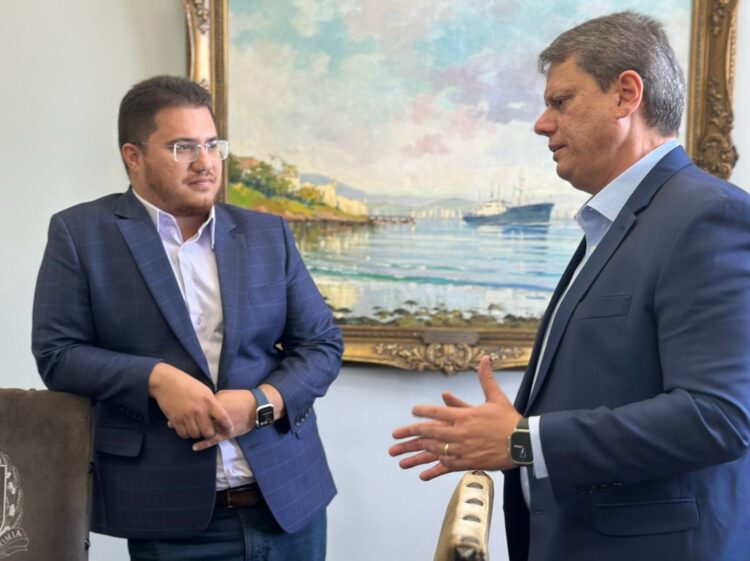 Rodrigo Moraes leva preocupação com Saúde e falta de água em Itu para Tarcísio e Bolsonaro