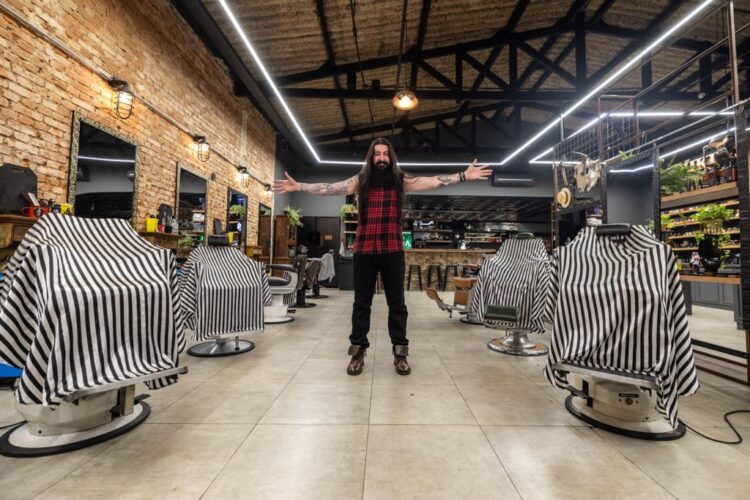 Barbearia Barbalhada inaugura segunda unidade na Zona Oeste de São Paulo