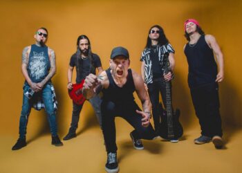 Debrix fala de determinação no versátil e moderno EP Tales from the Rabbit Hole