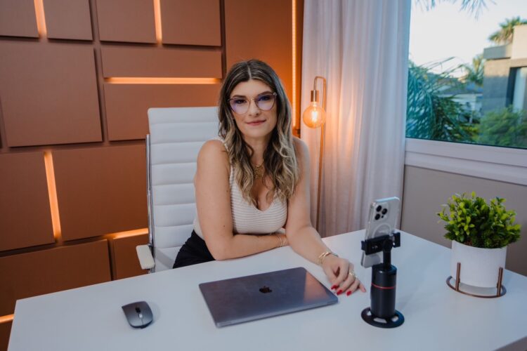 Renata Camargo: A Psicóloga Que Transforma Famílias Com Ética E Dedicação Ao Universo Adolescente