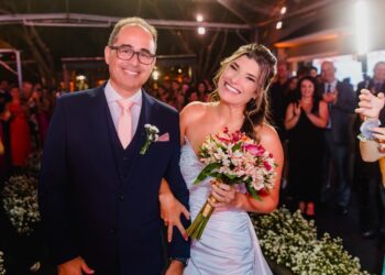 Renata Camargo E Leandro Gonçalves Da Silva Celebram Bodas De Prata Com Festa Emocionante E Shows Exclusivos