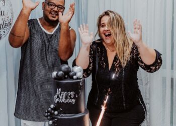 Taty Guimarães e Edu Gonçalves recebem famosos em aniversário no RJ