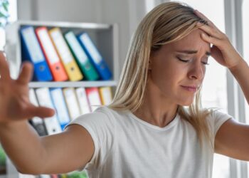 Tontura afeta 30% da população: Veja como identificar e tratar