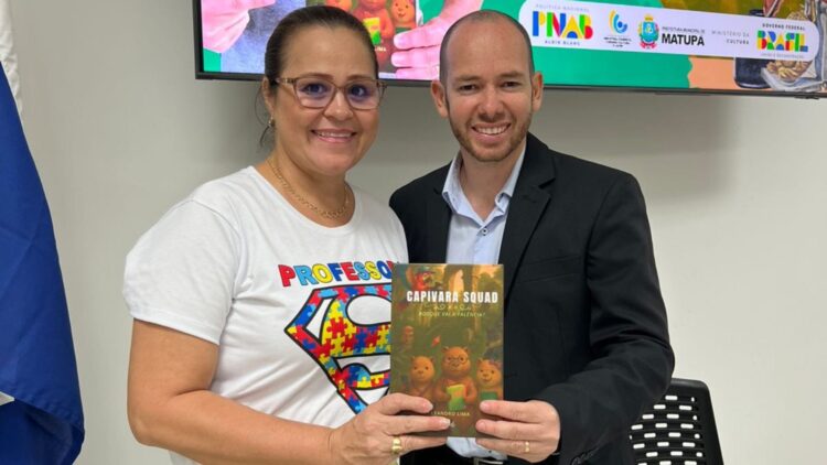 Lançamento do livro “Capivara Squad” reúne público e emociona Matupá com mensagem de protagonismo juvenil
