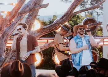 Felipe & Rodrigo levam “Velhos Hábitos” a Nashville e gravam três faixas inéditas com músicos de estrelas do country americano