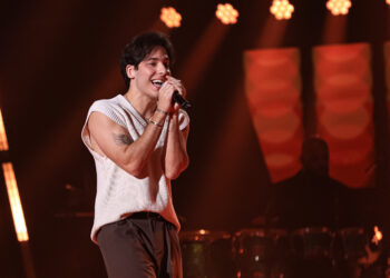 Após brilhar no The Voice Brasil, Enzo Ferro vive novo momento na carreira: “Pronto para escrever os próximos capítulos”