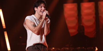 Após brilhar no The Voice Brasil, Enzo Ferro vive novo momento na carreira: “Pronto para escrever os próximos capítulos”