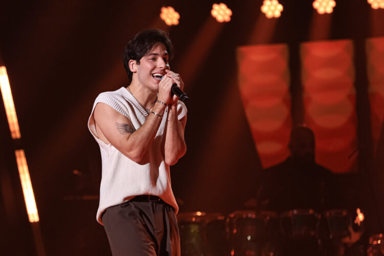 Após brilhar no The Voice Brasil, Enzo Ferro vive novo momento na carreira: “Pronto para escrever os próximos capítulos”