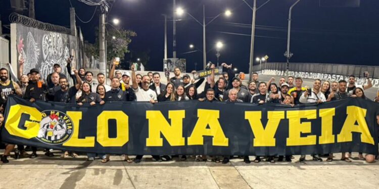 Torcida Golo Na Veia enfrenta mais de 20 horas de perrengue na estrada e segue rumo ao Paraguai para apoiar o Galo na final