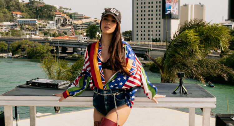 Em nova fase na carreira, Tília lança seu primeiro DJ Set com remixes exclusivos