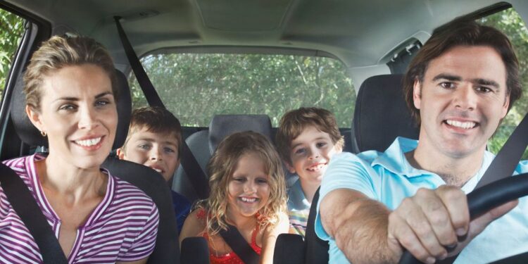 Vai viajar e tem medo da tontura? Saiba como curtir o caminho sem incômodos!