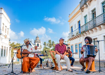Dominguinho desembarca em BH com João Gomes, Mestrinho e Jota.pê convidando os blocos Pisa na Fulô e Chama o Síndico