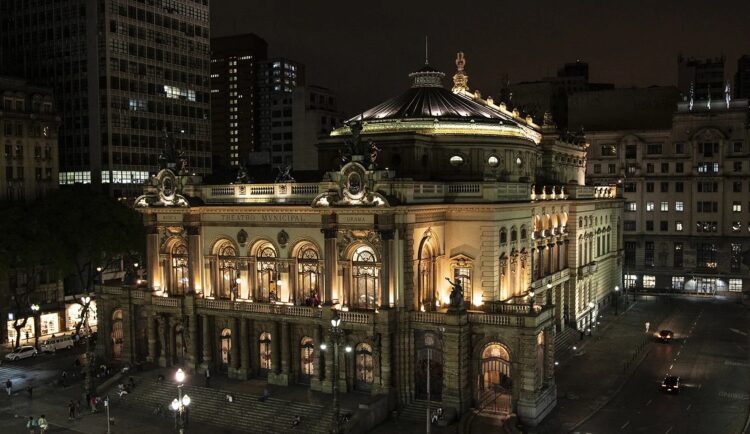 AgroTalk Mind: A Convergência entre Mercosul e Cultura na Estreia Histórica do Agronegócio no TheatroMunicipal de São Paulo