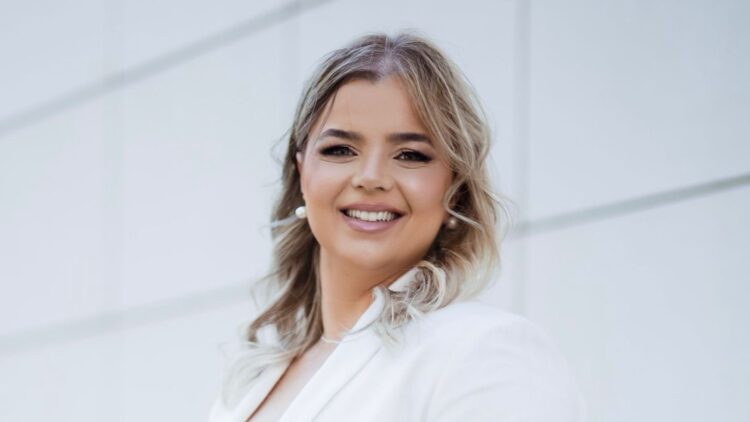 Natália Duarte transforma trajetória de imigrante em referência na estética e no desenvolvimento feminino em Portugal