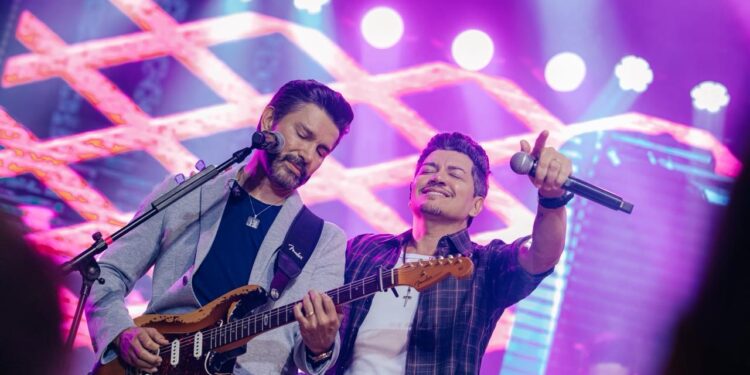 Zé Henrique & Gabriel Esgotam Ingressos No Villa Country E Abrem Oficialmente A Turnê 2026