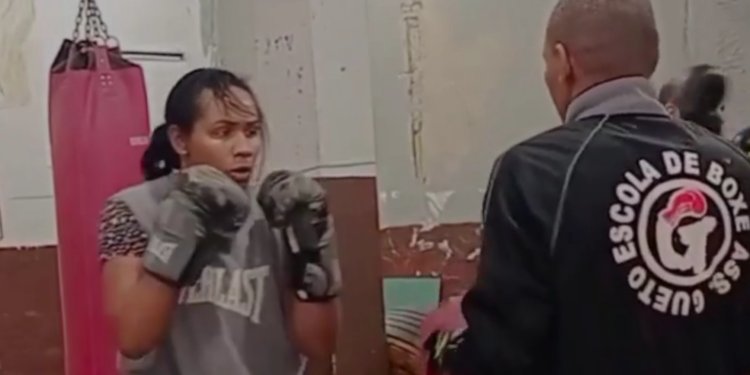 Dandara Cristina: Do salão ao ringue